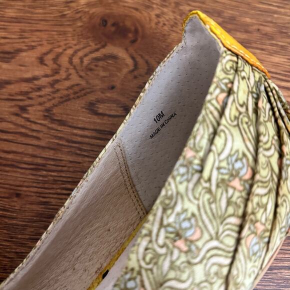 Shoes for Lovely People Yellow Floral Leather Canvas Peep Toe Flats Size 10 - Picture 9 of 10